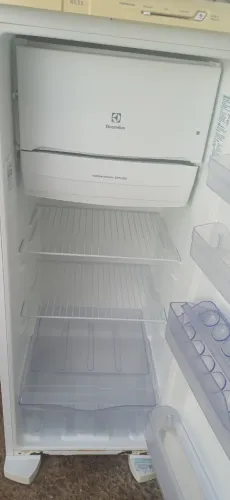 Geladeira Electrolux RE31