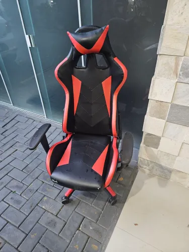 Cadeira Gamer, com regulagem em bom estado