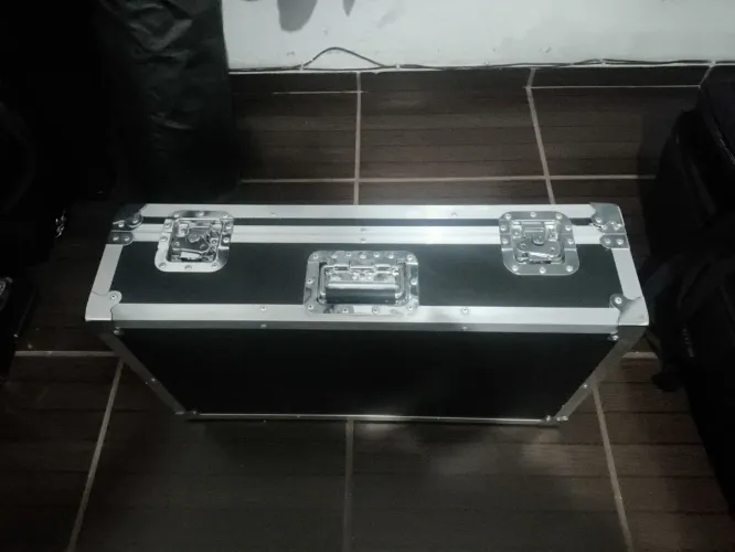 HARDCASE - Case para instrumentos ou equipamentos de áudio