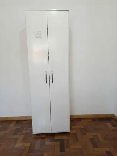 Sapateira / Armário Multiuso Branco em Excelente Estado