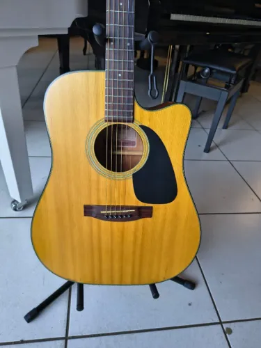 Violao Takamine Eg320 usado (Mixer Instrumentos Musicais)