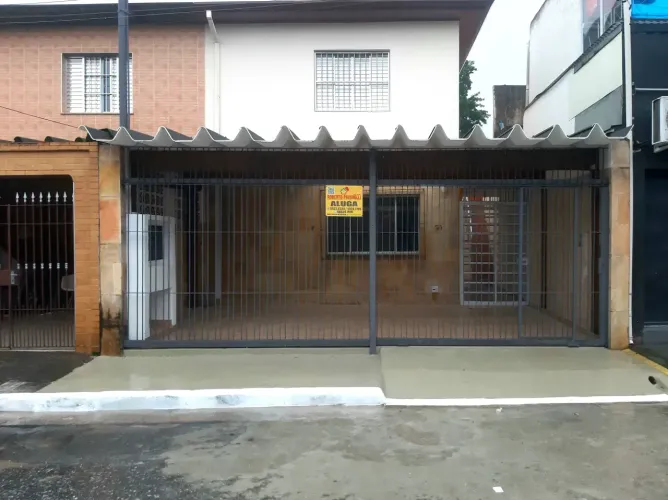 Casa disponível para locação.
