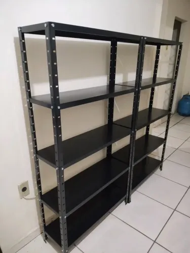 Estante de aço preta