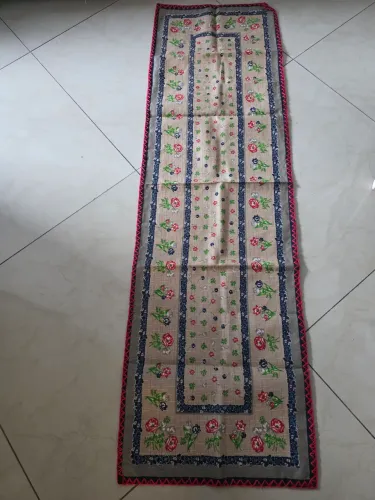 CAMINHO DE MESA E TOALHA
