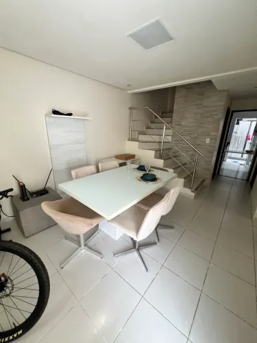 Mesa de jantar - somente a mesa 