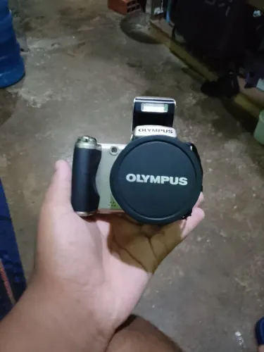 Camera fotográfica Olympus SP-800uz