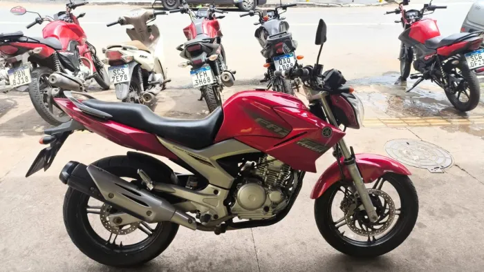 Vende se Fazer 250