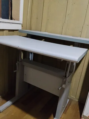 Mesa ergonômica com regulagem