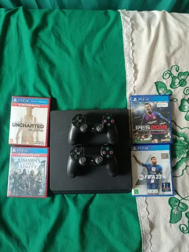 PS4 SLIM 