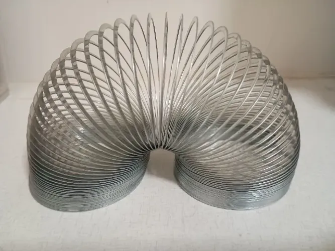 Mola De Metal Brinquedo Original Slinky Americana