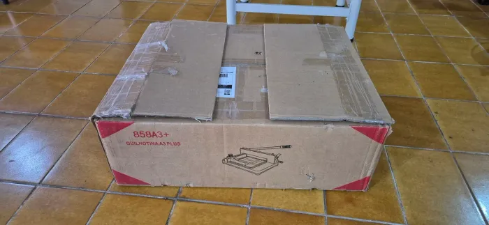 Guilhotina Guilhotech 858A3+ c/ stand