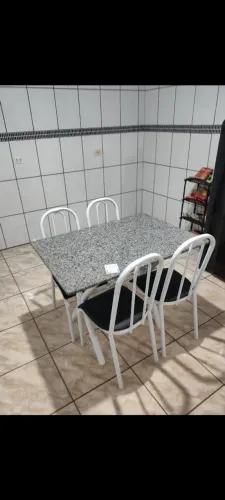 Vendo mesa semi nova 