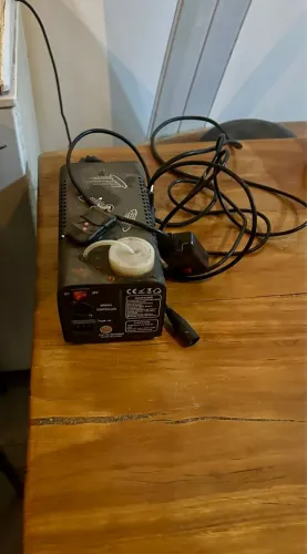 Vendo Máquina de fumaça para festa.