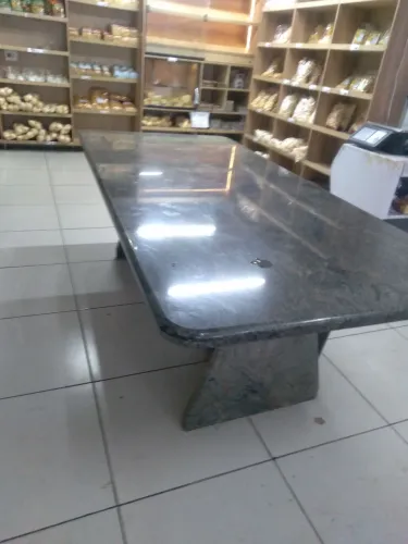 Mesa de marmore