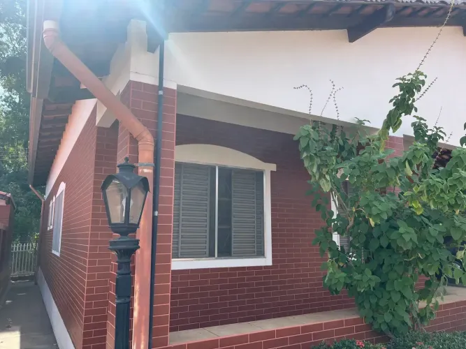 chalé 3 dormitórios todo na laje bem localizado muito bem estruturado.