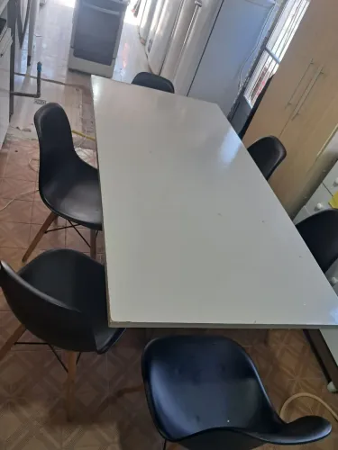 Mesa de com 06 cadeiras top linda 