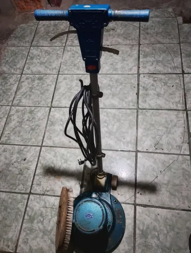 Enceradeira industrial