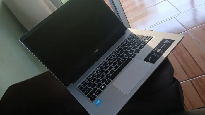 Notebook Acer Aspire 3 - 8GB RAM / SSD 128GB - Para conserto