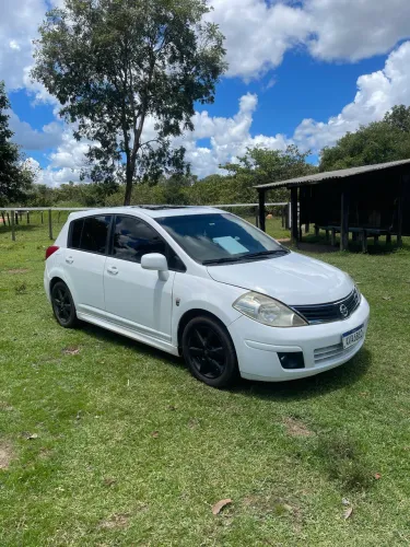 Nissan Tiida SL 1.8/1.8 Flex 16V Mec. 2012