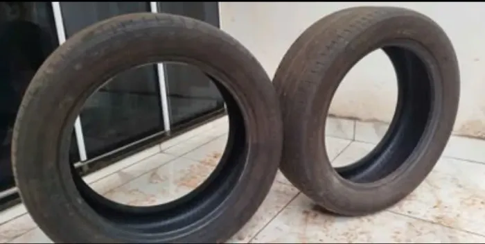 Pneus 215/55/17 meia vida