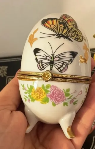 Ovo de porcelana Borboletas bibelô