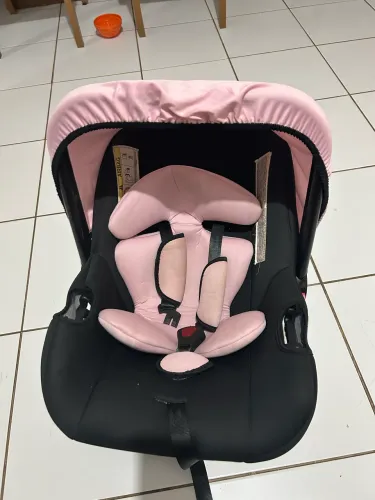 Vendo bebê conforto semi novo