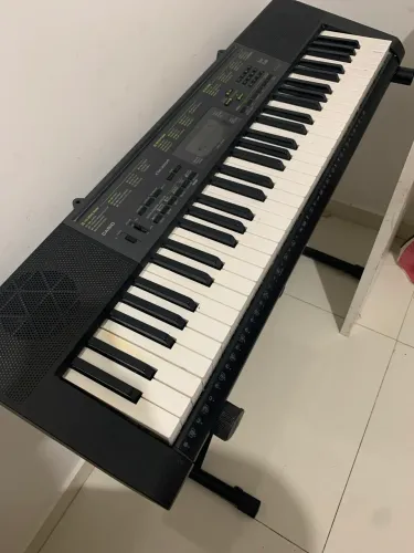 Teclado com defeito para doação
