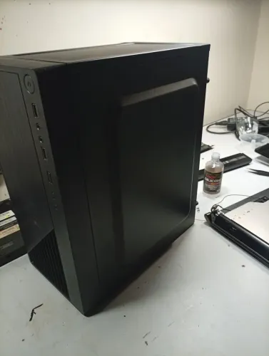 Gabinete para Pc preto