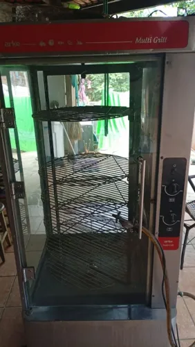 Máquina de assar frango