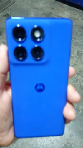 V/T moto Edge 60 pro 2.200