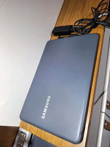 Notebook Samsung Ultrafino. Com garantia. Facilito entrega