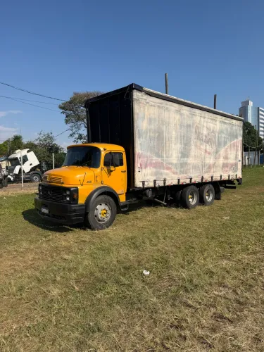 Mercedes bens 1113 truck baú sider
