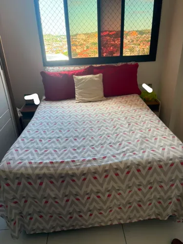 Cama Box Casal em ótimo estado
