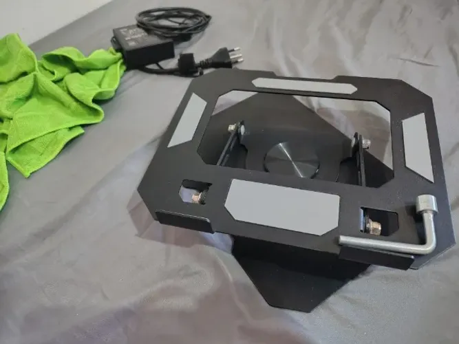Suporte De Metal De Notebook ou Tablet Ajustável Rotação 360°