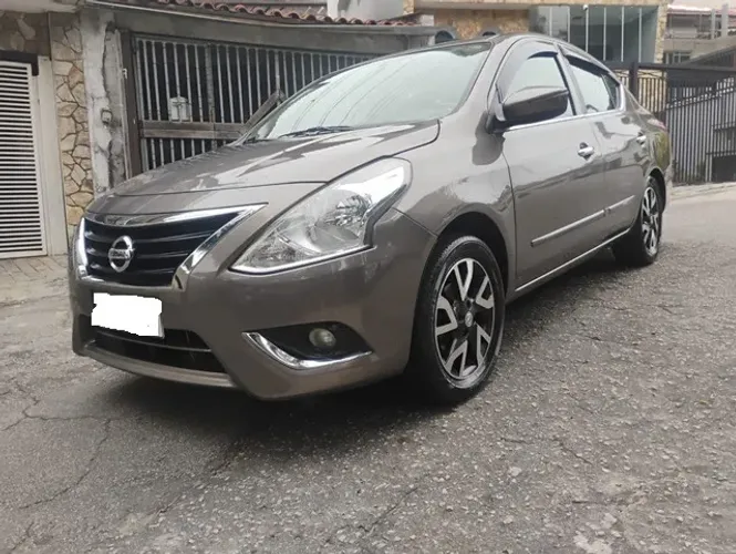 Nissan Versa SL 1.6 16V Flexstart 4P Mec. 2016