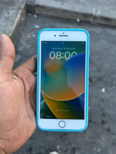 iPhone 8 450,00