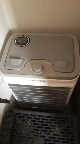 Climatizador de ar semi-novo 220w