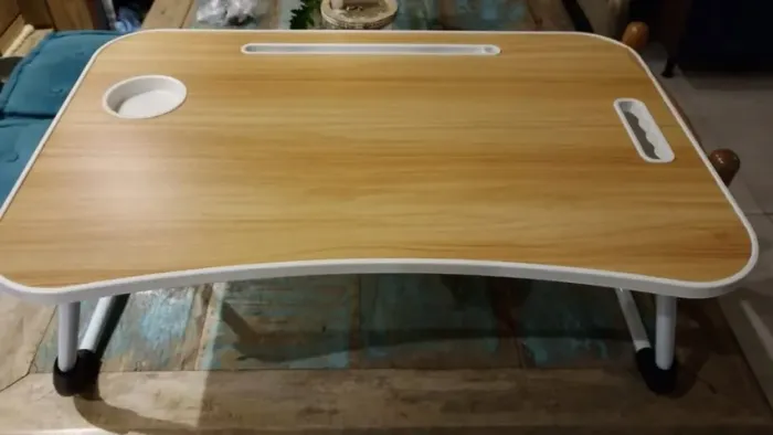 Mesa portátil para cama/sofá - usada