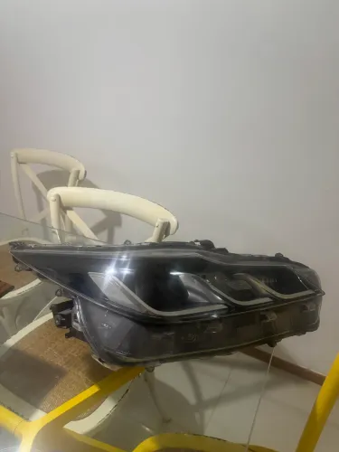 Farol Corolla 2023 xei 