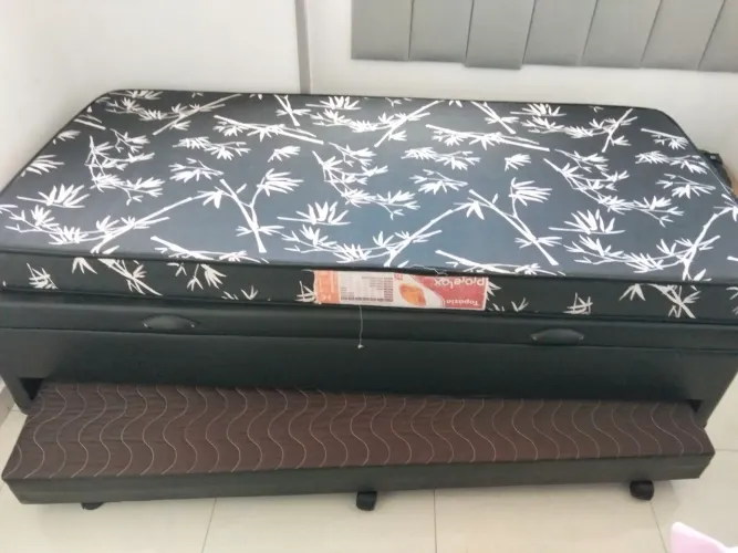 Cama box com cama adicional