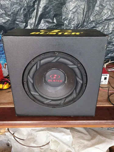 Caixa com subwoofer de 10