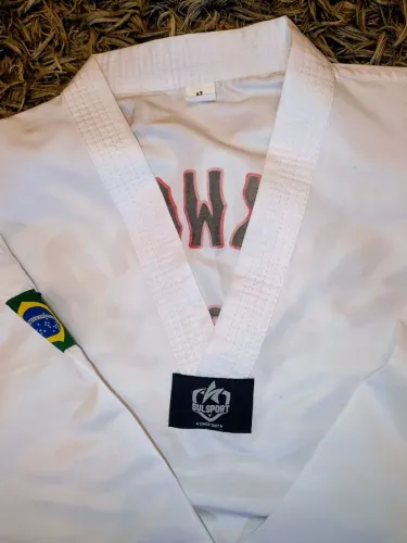 Dobok de taekwondo tamanho A2 NOVINHO