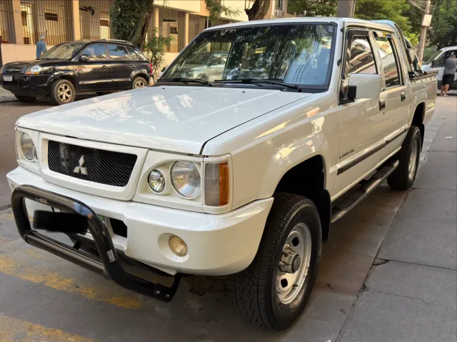 Mitsubishi L200 GL 2.5 4X4 CD Diesel 2005