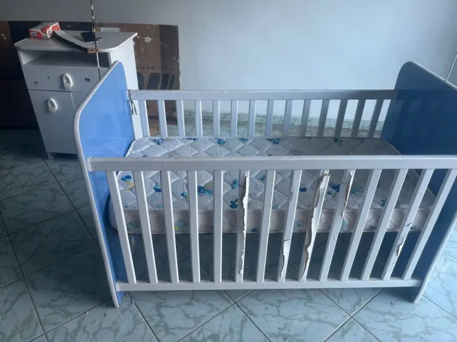 Berço acoplado com colchão novo 