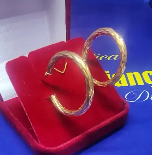 Brinco Argola Tubo Ouro 18 Kilates Peso 2.22 Gramas Tubo 25 mm x 3 mm