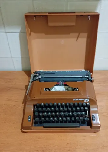 escrever portátil Remington modelo 25,