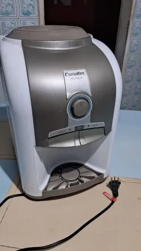 VENDO GELAGUA  ESMALTEC 