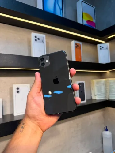 iPhone 11 128GB todo original