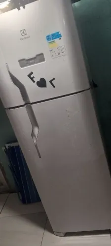 Vendo geladeira 