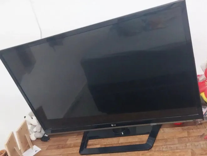 TV 42 POLEGADAS, NÃO É SMART